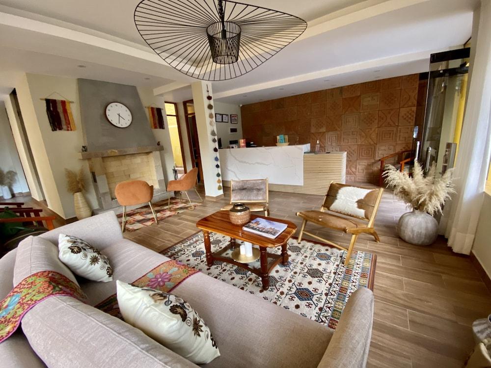 Torre Dorada Cusco Hotel ภายนอก รูปภาพ
